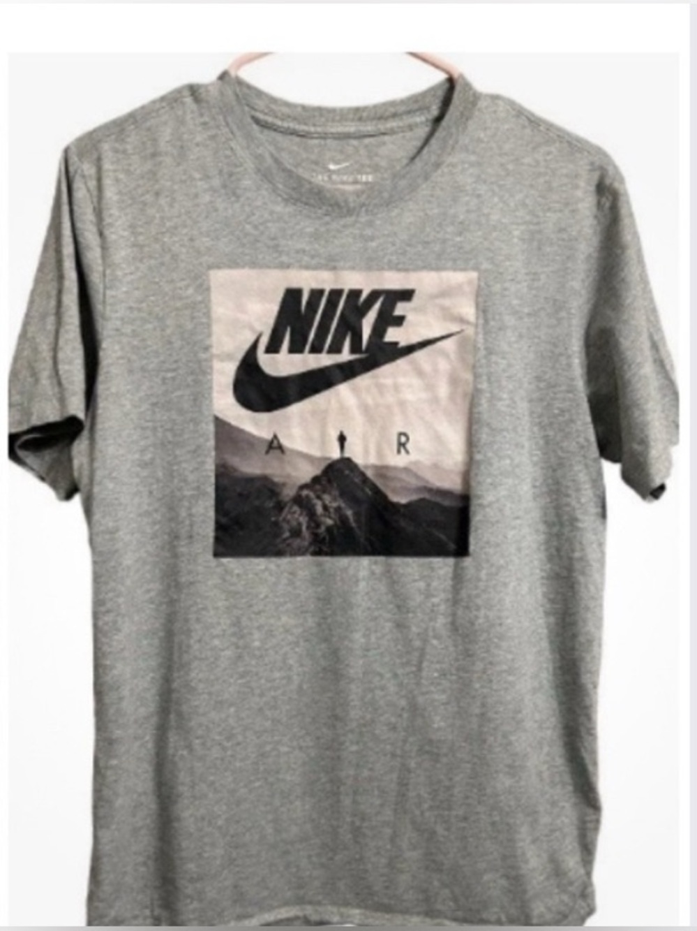 Men’s small Nike tee lot.